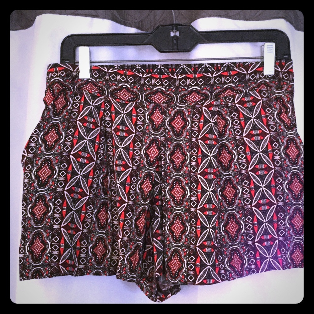 $18⬇️Short shorts!  🍭🍯